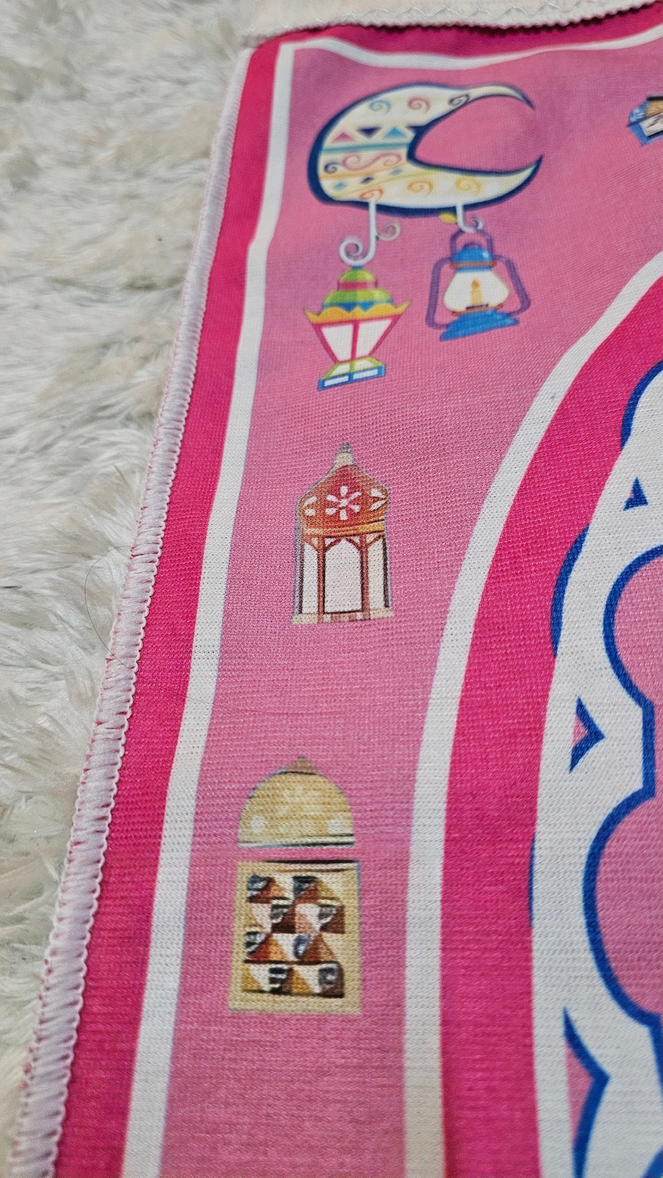 Pembe Bulutlu Seccade Tekli